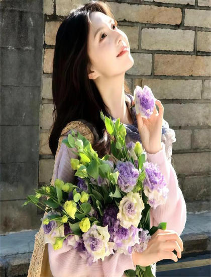 在线播放：《我的三十八岁植物人女友》叙事手法经典解析：时间线安排与视角切换技巧探讨